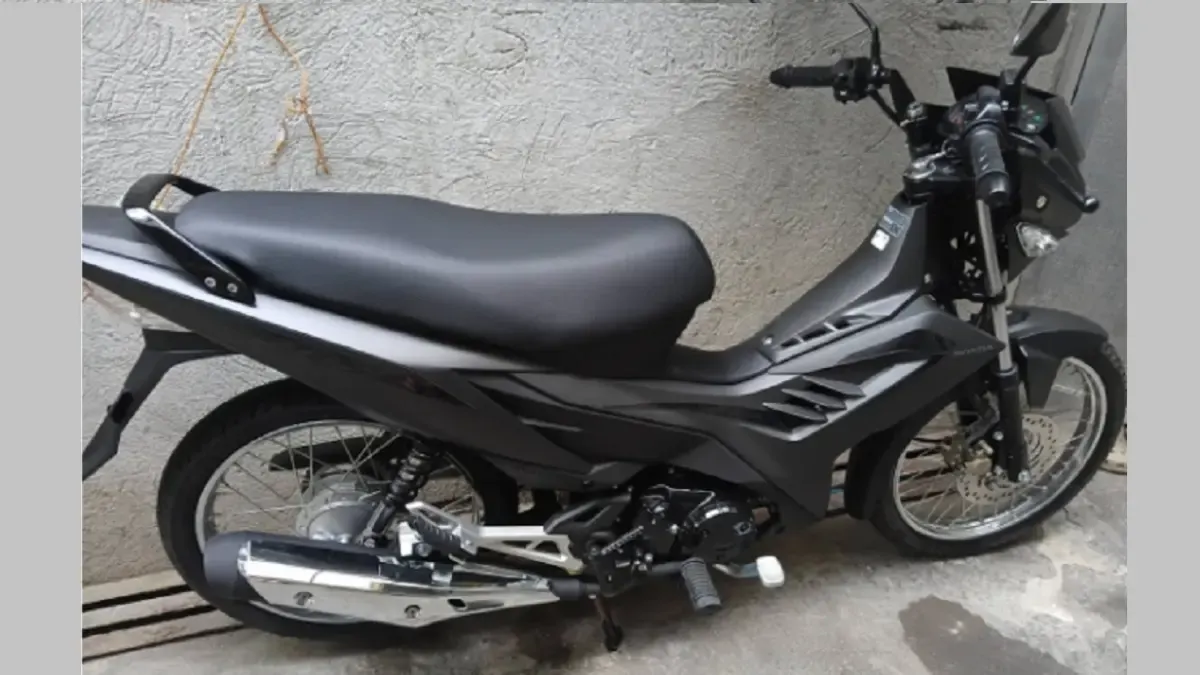 Honda RS125 Final Edition punya mesin 125cc, tenaga 9,67 HP dan 4 percepatan.