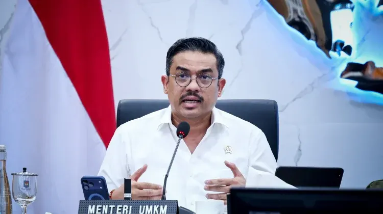 Menteri UMKM Maman Abdurahman saat menghadiri Rapat pemberian Banpres bencana Sumatra, di Jakarta, Rabu, 28 Oktober 2026