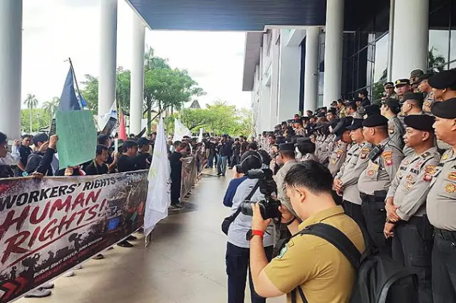 UU Ketenagakerjaan Baru Perkuat Sanksi, Begini Kondisi Buruh Sawit Kalbar
